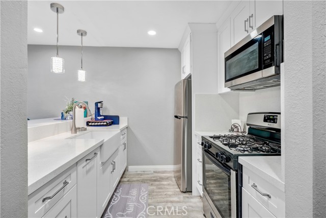 Detail Gallery Image 8 of 30 For 1001 W Stevens Ave #141,  Santa Ana,  CA 92707 - 2 Beds | 2 Baths