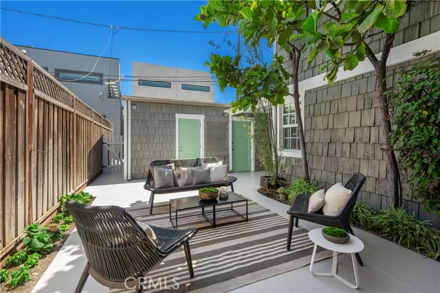 44 59th Place, Long Beach CA: https://media.crmls.org/medias/7c8c816b-4e59-4731-b2e7-002cb7771d8d.jpg