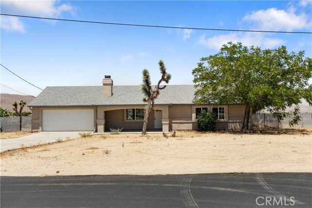 Detail Gallery Image 4 of 38 For 7147 Lennox Ave, Yucca Valley,  CA 92284 - 3 Beds | 2 Baths