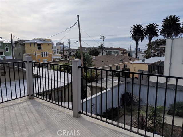351 San Luis Avenue, Pismo Beach CA: https://media.crmls.org/medias/7c8d276d-bbb5-4887-b392-f020d1f9a953.jpg