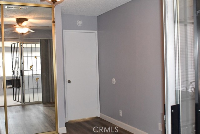1956 Calle Arboleda, Hemet CA: https://media.crmls.org/medias/7c8d4a21-351b-4554-b8bd-11ecdc1c9243.jpg