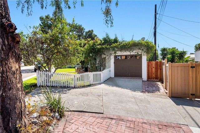 3017 Elm Avenue, Manhattan Beach, California 90266, 2 Bedrooms Bedrooms, ,2 BathroomsBathrooms,Residential,Sold,Elm,SB21199179