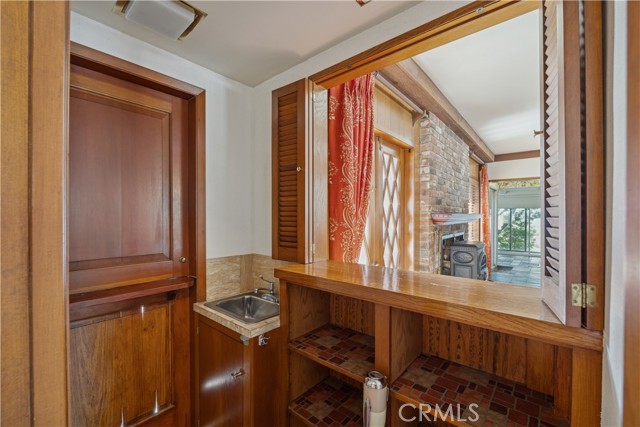 25 Buena Vista Avenue, San Luis Obispo CA: https://media.crmls.org/medias/7c8dc199-e6f0-4f96-9dc7-7876886514c9.jpg