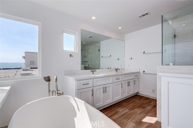 4419 Crest Drive, Manhattan Beach, California 90266, 3 Bedrooms Bedrooms, ,3 BathroomsBathrooms,Residential,Sold,Crest,SB22220114