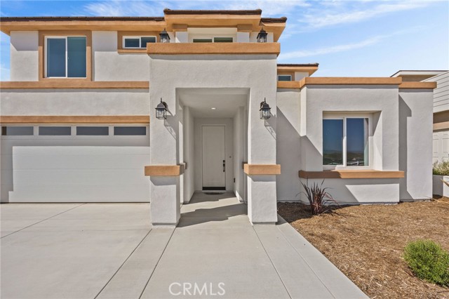 Detail Gallery Image 2 of 27 For 16765 La Bella Villa, Riverside,  CA 92503 - 5 Beds | 3 Baths