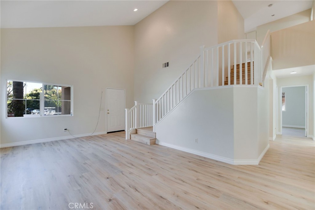 MLS #IV25270136 image #9