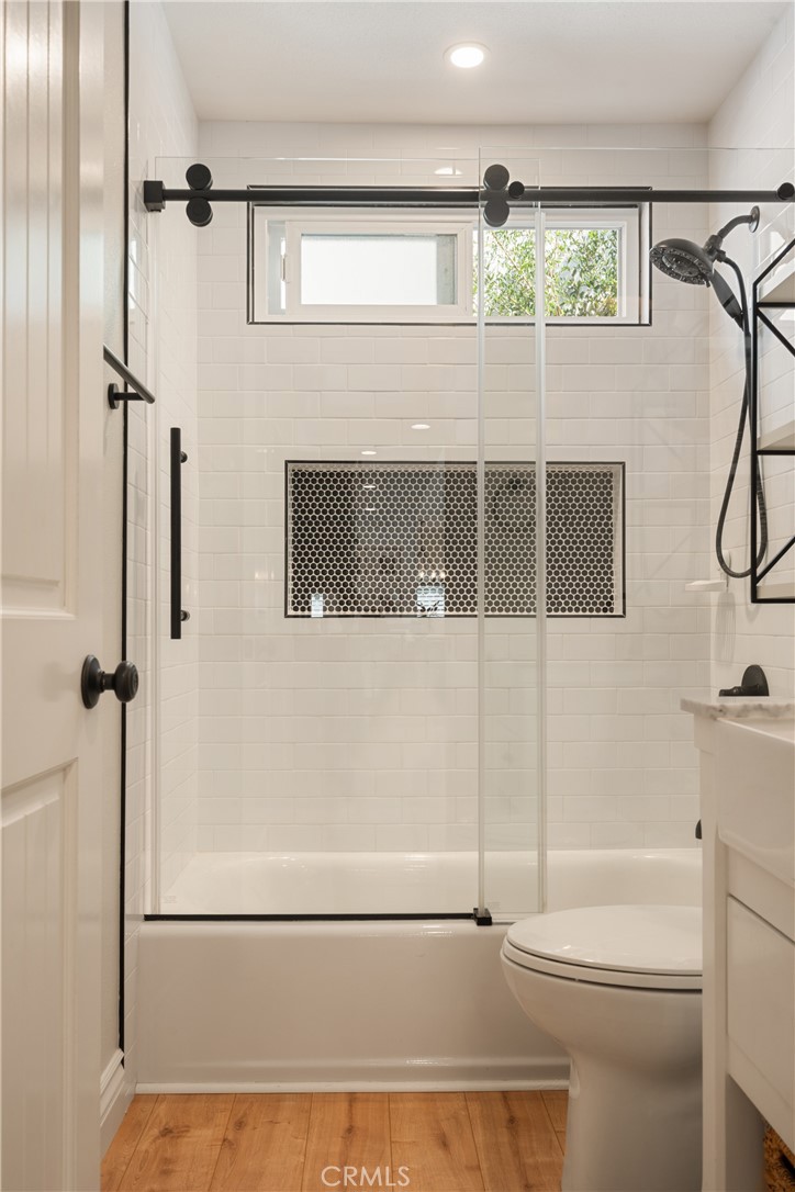 7c909c18 76cc 4b7b 831d 7bf8fd3cc9a6