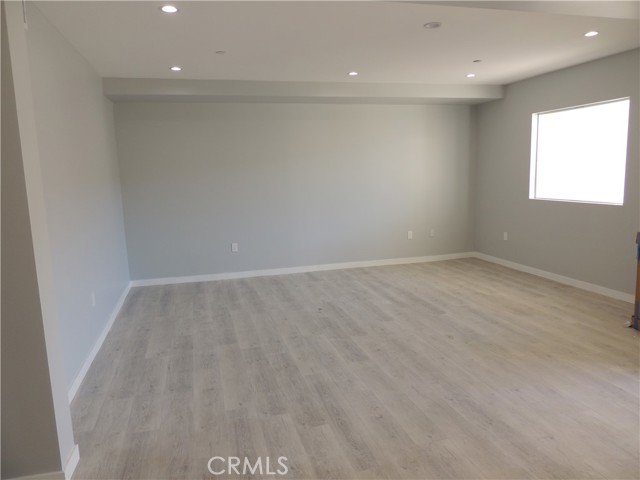 Detail Gallery Image 6 of 15 For 22735 Del Valle St #2,  Woodland Hills,  CA 91364 - 1 Beds | 1 Baths