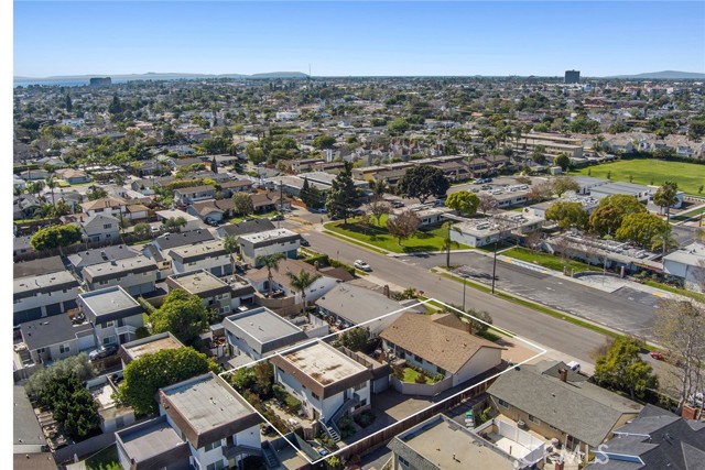 Detail Gallery Image 37 of 39 For 2048 Garden Ln, Costa Mesa,  CA 92627 - 7 Beds | 4 Baths