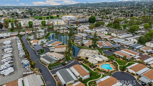 2240 Lake Glen Dr, La Habra CA: https://media.crmls.org/medias/7c9405c6-9ec4-414a-ae6f-767cfb87b74a.jpg