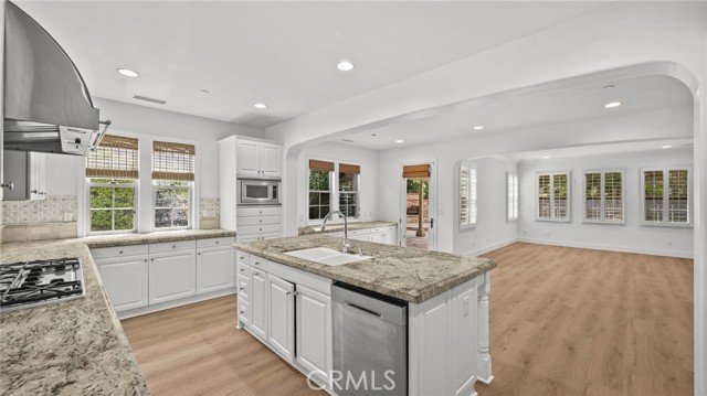 Detail Gallery Image 9 of 41 For 35 via Garona, San Clemente,  CA 92673 - 5 Beds | 4 Baths