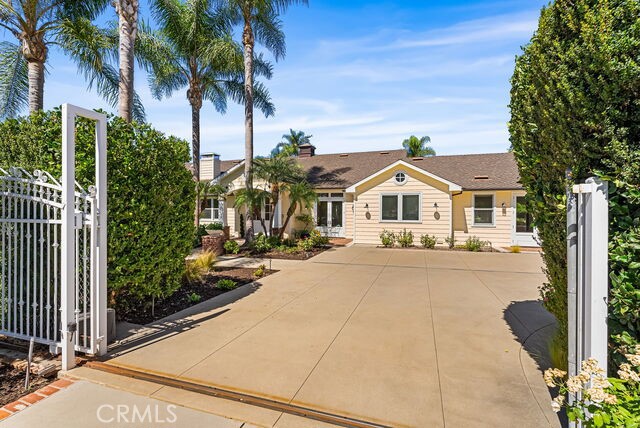 11581 Arroyo Avenue, North Tustin CA: https://media.crmls.org/medias/7c94ffbf-8b0e-47cd-9f43-57b211c7f2e2.jpg