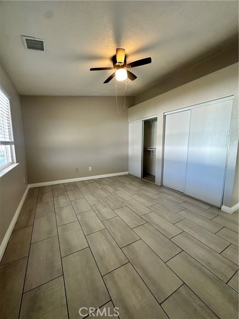 Detail Gallery Image 13 of 22 For 12790 Desert Creek Cir, Victorville,  CA 92395 - 3 Beds | 2 Baths