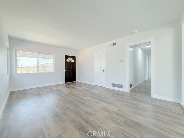 Detail Gallery Image 13 of 28 For 601 S Keene Ave, Compton,  CA 90220 - 3 Beds | 3 Baths