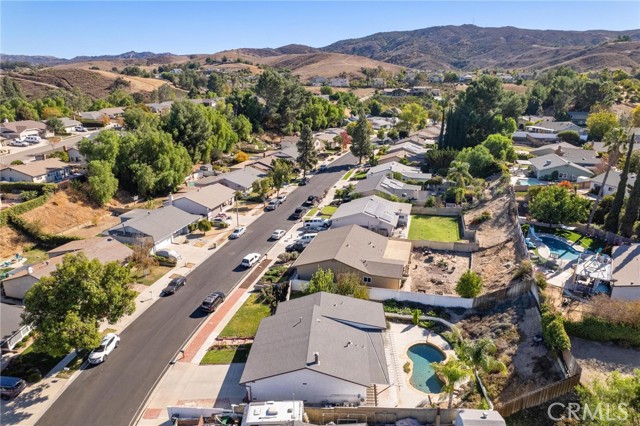 Detail Gallery Image 45 of 48 For 829 Greenbriar Ave, Simi Valley,  CA 93065 - 3 Beds | 2 Baths