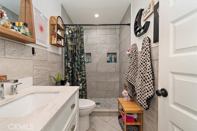 Detail Gallery Image 13 of 26 For 12113 Beverly Bld a,  Whittier,  CA 90601 - 3 Beds | 2 Baths