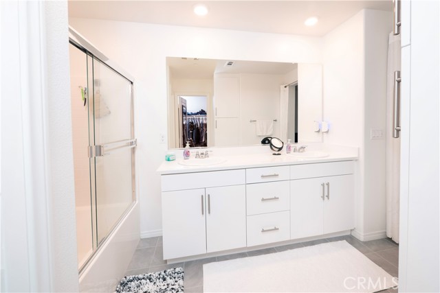 Detail Gallery Image 30 of 69 For 16657 Snowdrop Ln #2,  Fontana,  CA 92336 - 4 Beds | 3 Baths