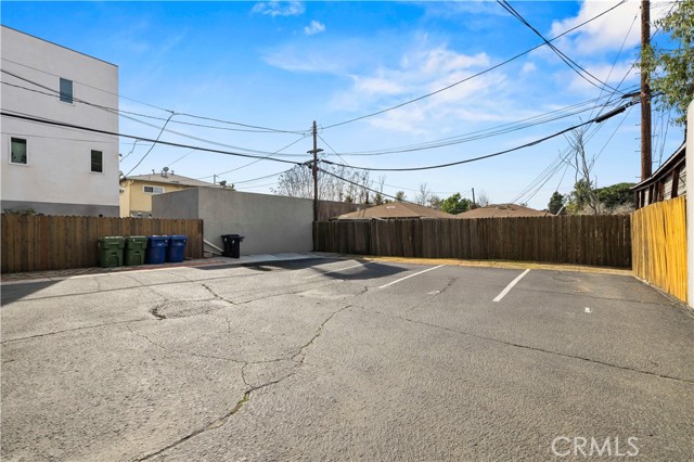 Detail Gallery Image 24 of 26 For 5619 Irvine, North Hollywood,  CA 91601 - – Beds | – Baths