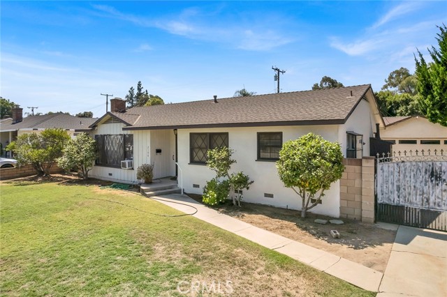 2106 E Cortez E Street, West Covina CA: https://media.crmls.org/medias/7c98f93d-b95e-4102-b5f9-7de098afac09.jpg