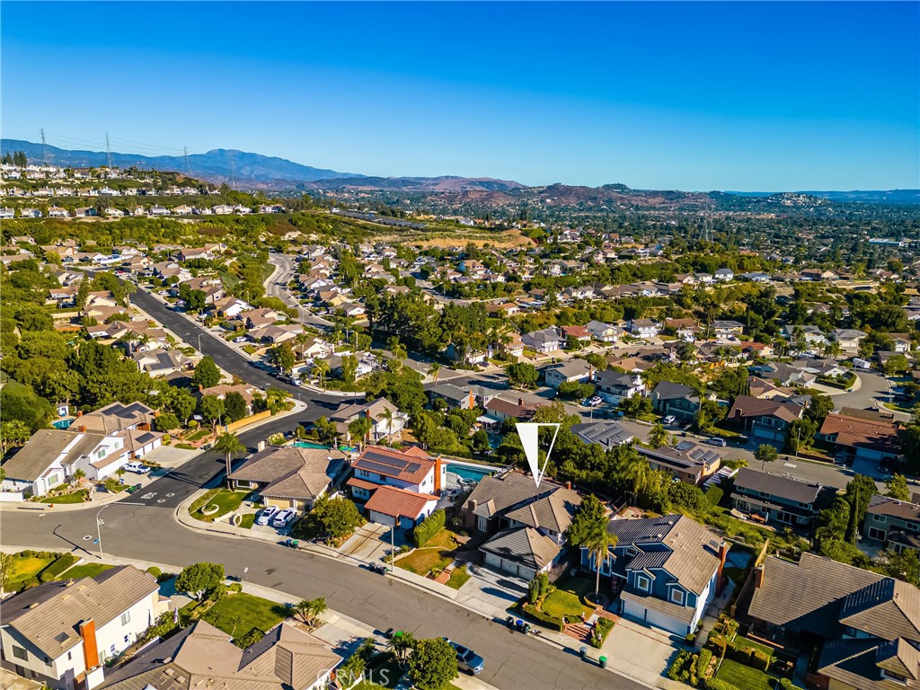 7c999df0 4aa2 4960 A653 1017ebb18547