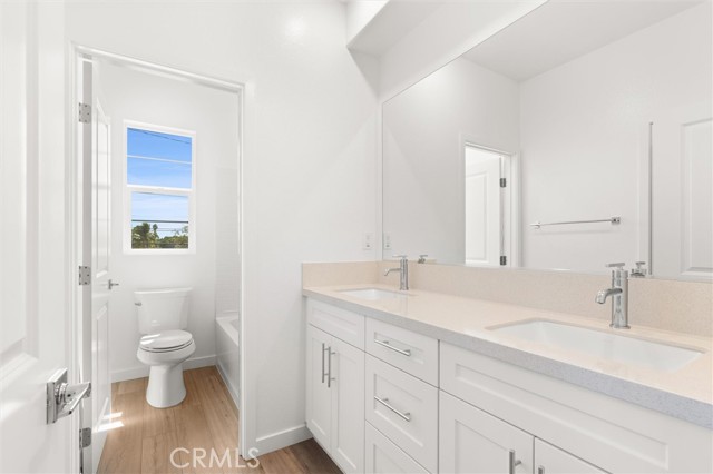 413 E 220th Street, Carson CA: https://media.crmls.org/medias/7c99b578-fa80-492a-b52a-226bf65c5f1f.jpg