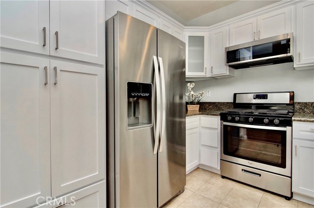 15 Sydney Court, Aliso Viejo CA: https://media.crmls.org/medias/7c9a1e27-37f0-46fb-b97f-5c3dfaff7cce.jpg