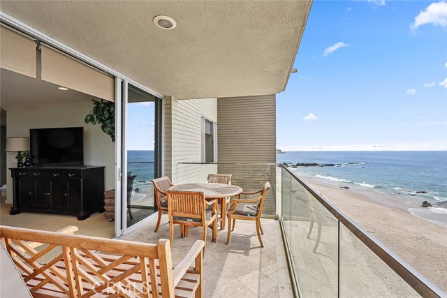 31755 Coast Hwy., Laguna Beach CA: https://media.crmls.org/medias/7c9a637d-7b67-4181-9add-27bc2b4dfb2d.jpg