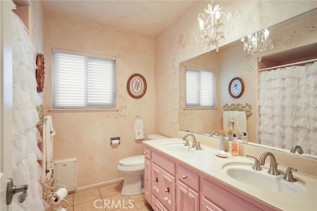 19250 Clymer Street, Porter Ranch CA: https://media.crmls.org/medias/7c9b0bdd-3d81-410e-b32a-719a0bbda912.jpg