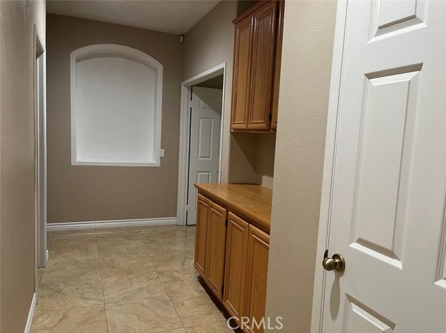 10072 Berkshire Drive, Jurupa Valley CA: https://media.crmls.org/medias/7c9b94c4-a469-48ec-99e5-83ff4234edd4.jpg