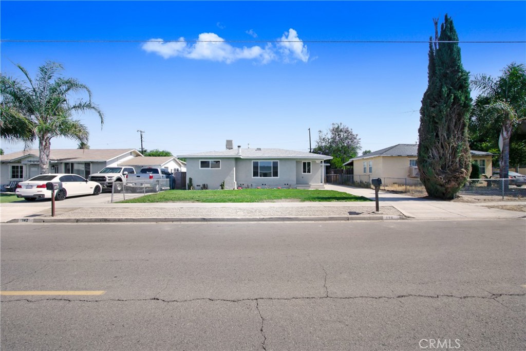 136 W Mayberry Avenue