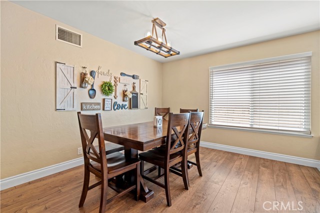 26927 Cuatro Milpas Street, Valencia CA: https://media.crmls.org/medias/7c9bb1bf-2d70-4ac3-b553-66ee2e0b4f3e.jpg