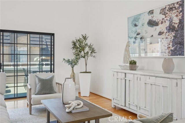1924 Mathews Avenue, Redondo Beach CA: https://media.crmls.org/medias/7c9bd925-6443-4398-85c0-d90ee16a76b0.jpg