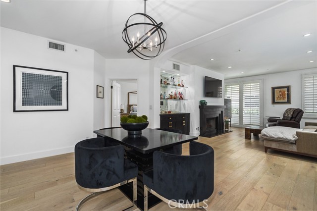 Detail Gallery Image 11 of 31 For 11740 W Sunset Bld #14,  Los Angeles,  CA 90049 - 2 Beds | 3 Baths