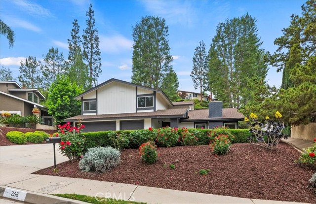 Detail Gallery Image 8 of 42 For 265 S Leandro St, Anaheim,  CA 92807 - 4 Beds | 2/1 Baths