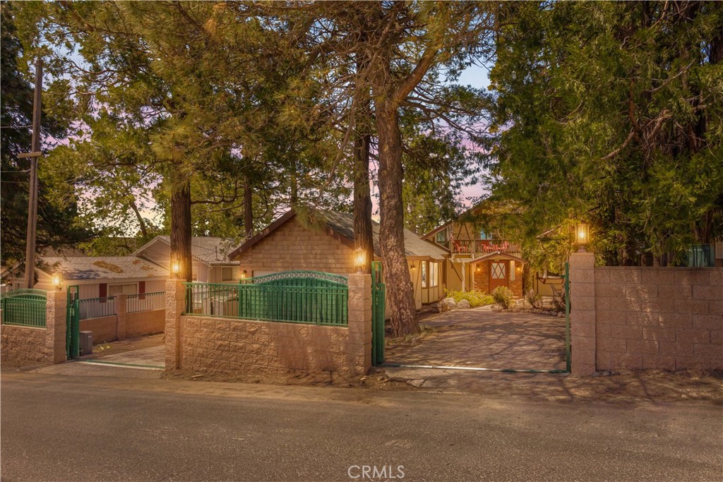 1954 Nob Hill Drive, Running Springs, CA 92382