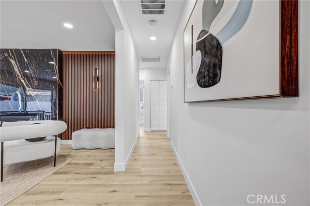 Detail Gallery Image 23 of 43 For 13021 Killion St, Sherman Oaks,  CA 91401 - 3 Beds | 2/1 Baths