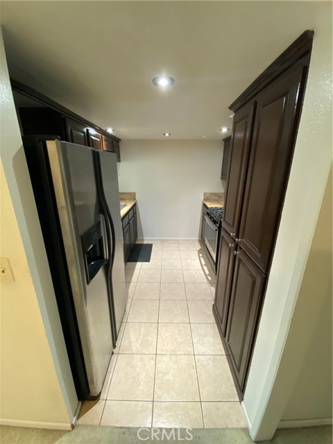 Detail Gallery Image 14 of 61 For 15819 Prairie, Lawndale,  CA 90260 - 2 Beds | 2 Baths