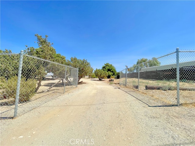 Detail Gallery Image 34 of 36 For 36042 32nd St, Palmdale,  CA 93550 - 5 Beds | 3 Baths