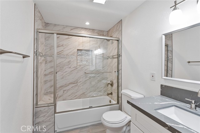 Detail Gallery Image 10 of 13 For 151 N Alameda Ave #2,  Azusa,  CA 91702 - 3 Beds | 2 Baths