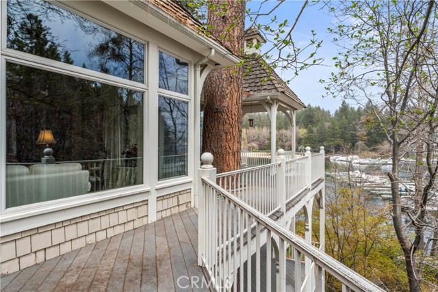 Detail Gallery Image 41 of 69 For 27459 North Bay Rd, Lake Arrowhead,  CA 92352 - 4 Beds | 3 Baths