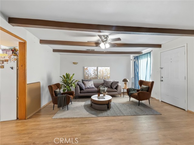 22006 Sioux Road, Apple Valley CA: https://media.crmls.org/medias/7ca36fe4-4f32-4721-86e9-b0e955caccfe.jpg