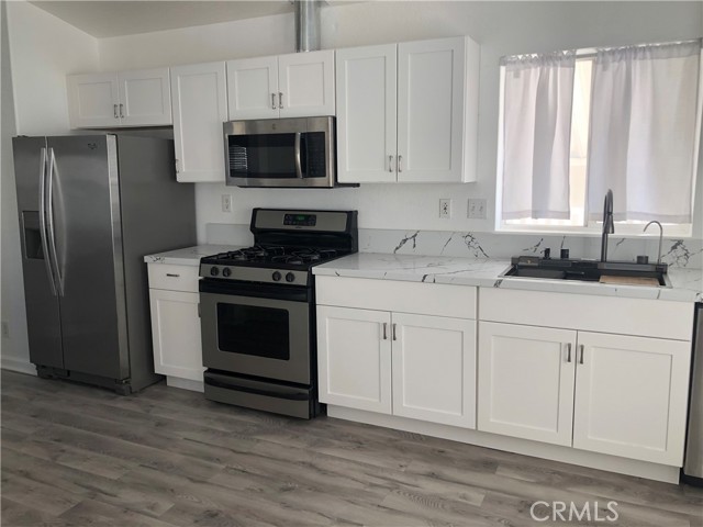 Detail Gallery Image 11 of 42 For 4901 Green River #319,  Corona,  CA 92878 - 3 Beds | 2 Baths