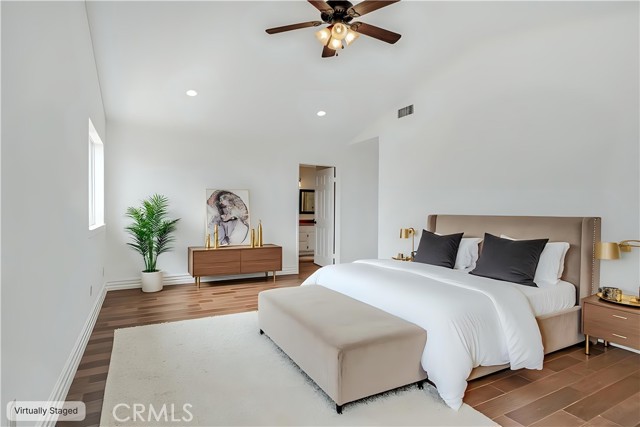 19900 Mariposa Creek Way Way, Porter Ranch CA: https://media.crmls.org/medias/7ca42f11-b079-42bb-9fb2-f2d76af9023f.jpg