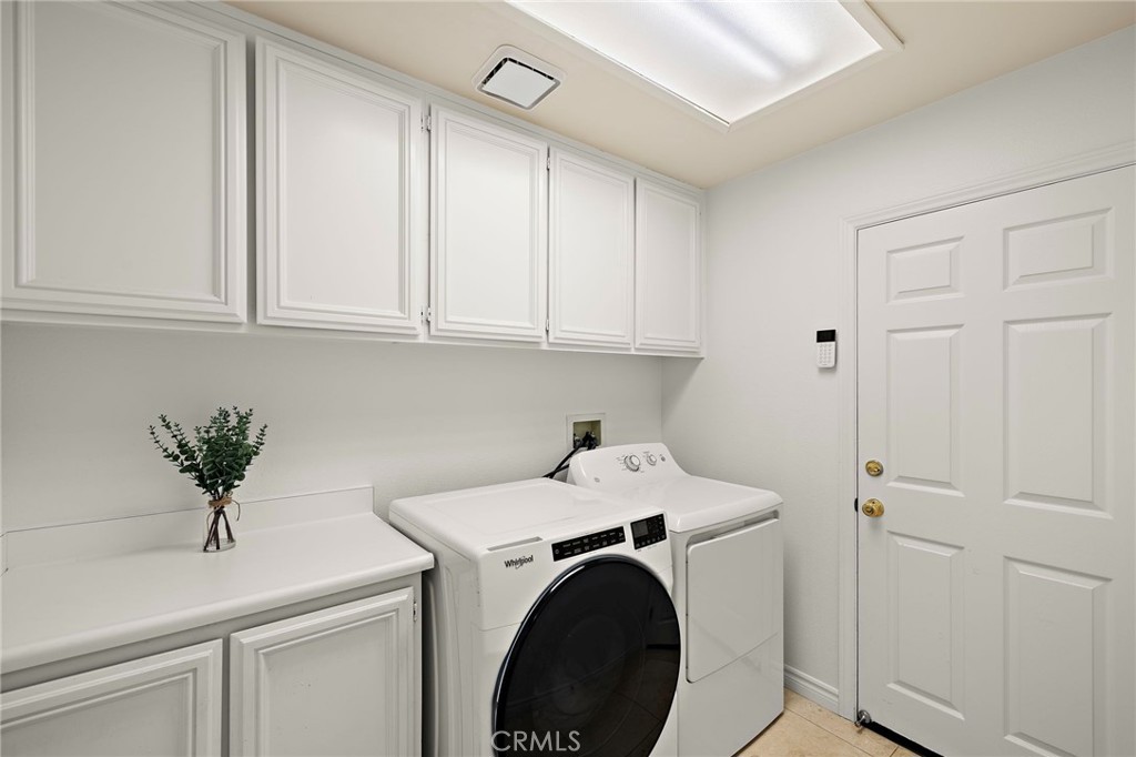 7ca444d5 B59a 424e 89e4 984cfb3eb786