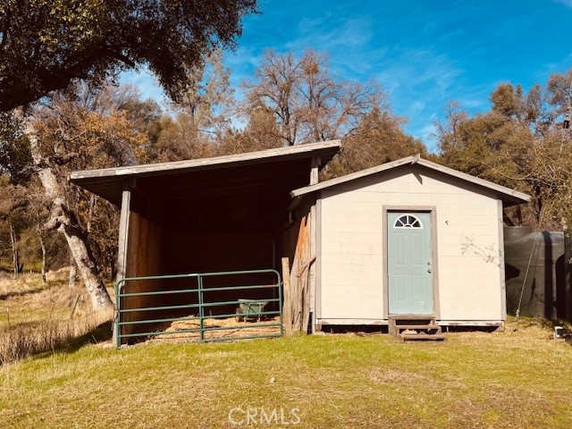 Detail Gallery Image 20 of 22 For 3940 Snow Creek Rd, Mariposa,  CA 95338 - 2 Beds | 2 Baths