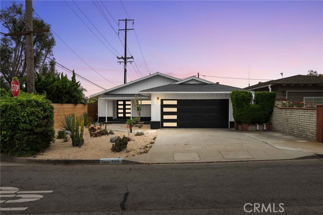 2416 Palm Avenue, Manhattan Beach CA: https://media.crmls.org/medias/7ca5eb83-65cf-46e4-92b2-9e1accbbd5c3.jpg