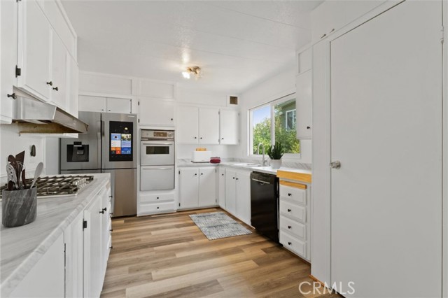 Detail Gallery Image 3 of 32 For 49 Greenbrier Dr, Oroville,  CA 95966 - 3 Beds | 2 Baths