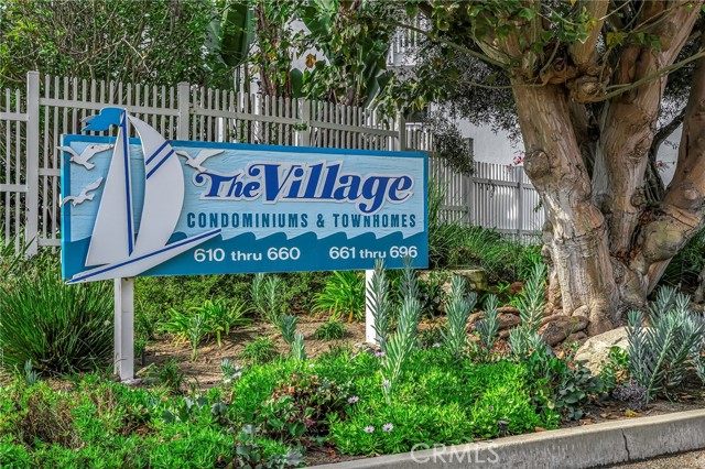 650 The Village, Redondo Beach, California 90277, 1 Bedroom Bedrooms, ,Residential,Sold,The Village,SB23211956