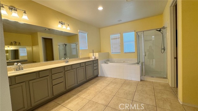 Detail Gallery Image 32 of 52 For 37361 Paintbrush Dr, Palmdale,  CA 93551 - 5 Beds | 3 Baths