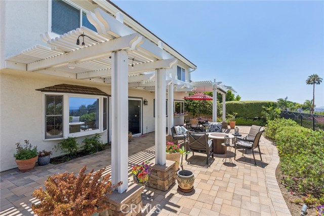 27201 Via Aurora, Mission Viejo CA: https://media.crmls.org/medias/7ca803fe-2e3d-4483-bcc1-505e4f18026b.jpg